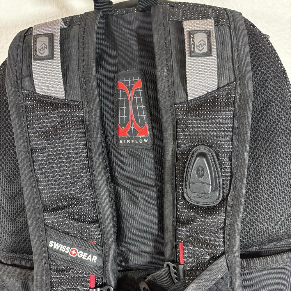SwissGear Wenger Backpack Laptop Travel Bag Insulated Cooler Pocket Black Red - Picture 7 of 9